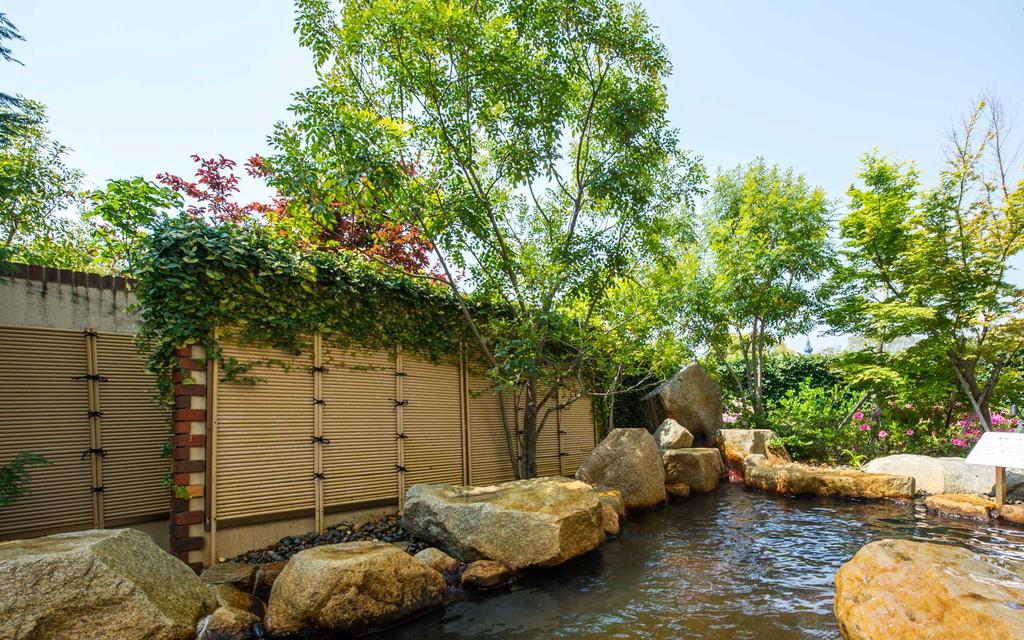 Hotel Okura Jr Huis Ten Bosch Сасебо Екстер'єр фото The Japanese garden
